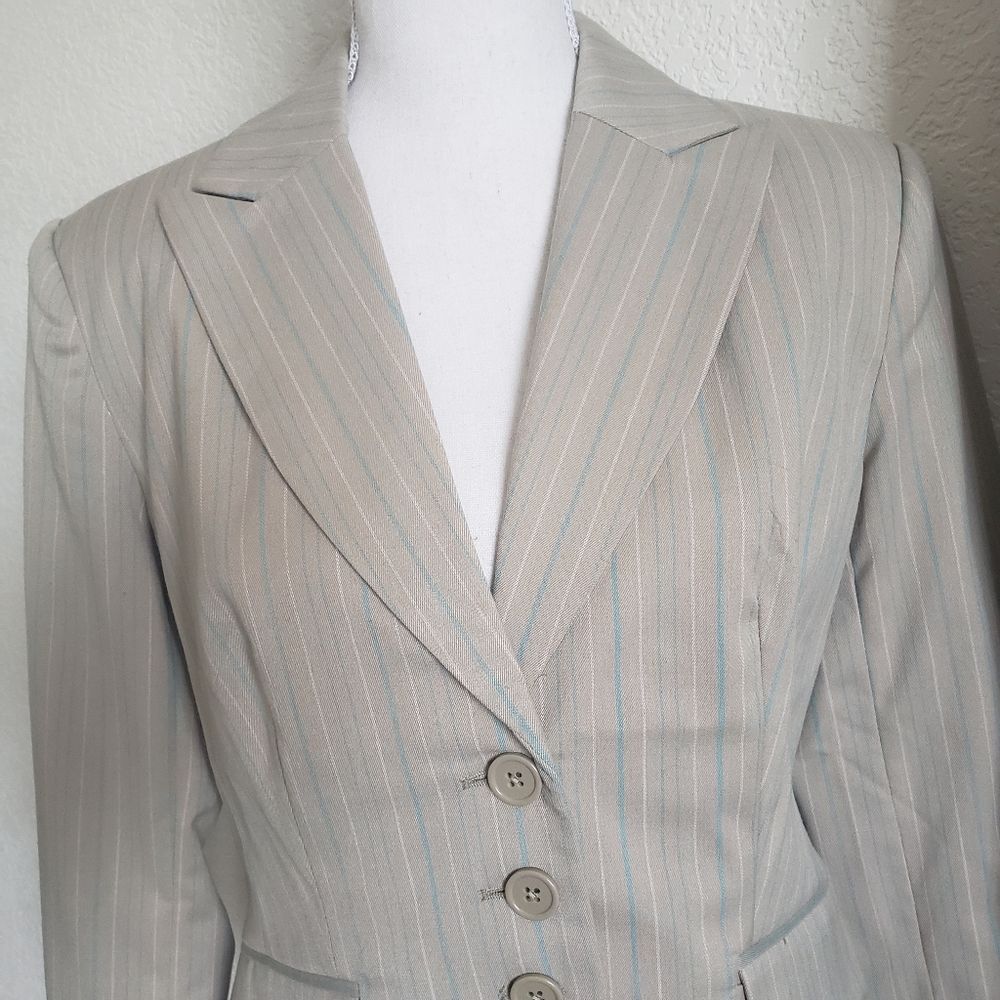 Vintage Pinstriped Pantsuit Size 6 - Picture 3 of 8